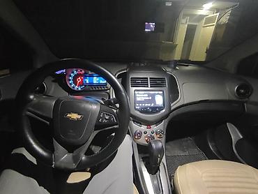 mercedes benz 208 d: Chevrolet Aveo: 1.4 l | 2014 il 235000 km Sedan — 7