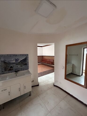 Долгосрочная аренда домов: 310 м², 9 комнат — 5