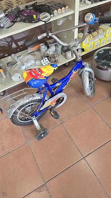 2 tekerli scooter: Uşaq üçün 2 fərqli sürüş vasitəsi təqdim olunur: **1. Uşaq — 1