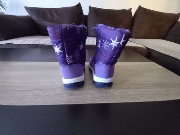 Čizme: Kaonove. Ug je 13,5 cm — 3
