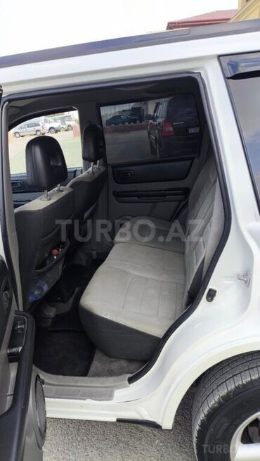 Nissan: Nissan X-Trail: 2 l | 2001 il Ofrouder/SUV — 8