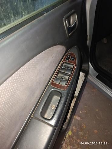 gt 86: Toyota Avensis: 2001 г., 1.8 л, Механика, Бензин, Хэтчбэк — 6
