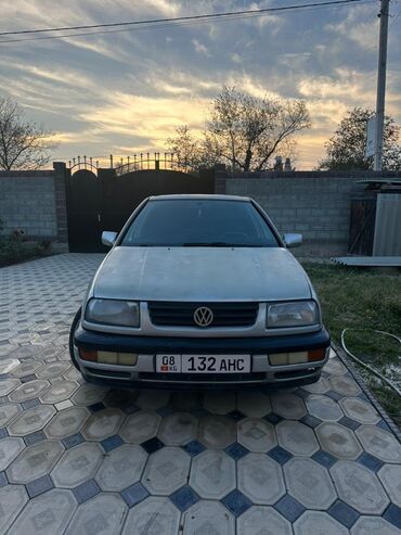 куплю венту: Volkswagen Vento: 1993 г., 1.8 л, Механика, Бензин, Седан