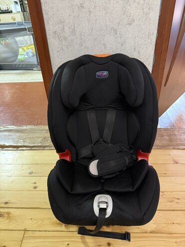 Xodunoklar: Uşaq avtomobil oturacağı – Baby Land - Rəng: qara (qırmızı yan
