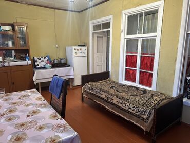 Həyət evləri və villaların satışı: 4 otaqlı, 235 kv. m, Kredit var, Orta təmir — 3