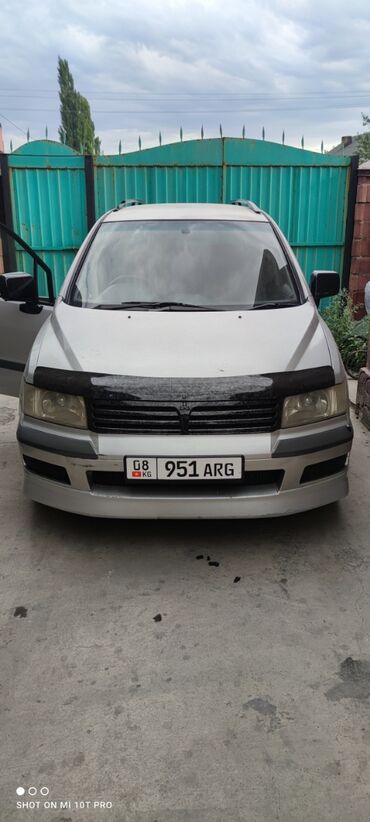 самая деловая машина: Mitsubishi Chariot: 1998 г., 2.4 л, Автоматические, Бензин, Минивэн