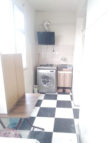 Uzunmüddətli kirayə mənzillər: KİRAYƏ VERİLİR. Bakixanov (Razin),1 otaq-2 otaqa — 9