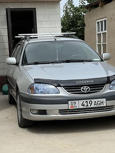 январи 5 1: Toyota Avensis: 2002 г., 1.8 л, Механика, Бензин, Универсал — 3