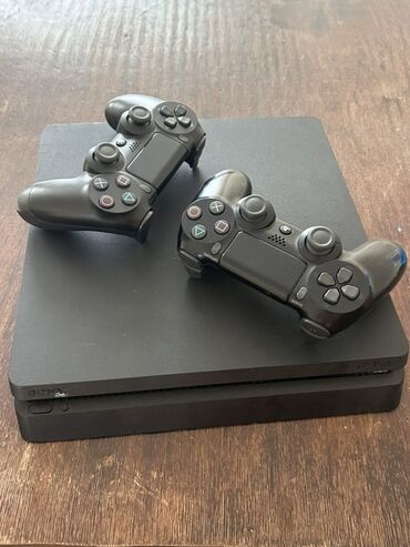 işlənmiş notebooklar: PlayStation 4 Slim 5 oyun, gta 5 cod vanguard,cod ww2 mortal