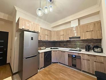 8 noyabr: İcarəyə verilir 3 otaqlı yeni tikili 115 m², 8 Noyabr m. Kateqoriya — 5