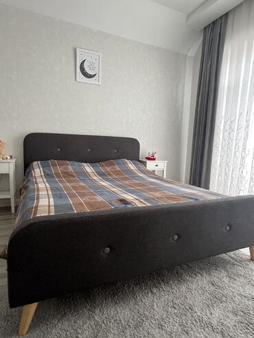 Б/у, Двуспальная кровать, Без подьемного механизма, Без матраса, Без выдвижных ящиков, Азербайджан