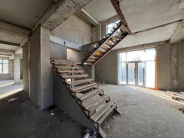 Аренда помещений свободного назначения: Ул. Институт сейсмостойкого строительства 21. 6 соток. Открытая — 3