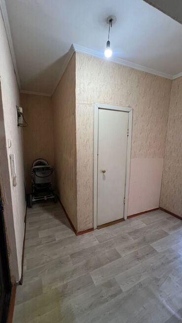 сдаю в аренду контейнер: 1 комната, 40 м², Хрущевка, 3 этаж, Старый ремонт