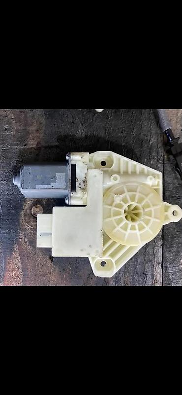 delovi alternatora: GOLF 7 DELOVI MOTOR LIC PODIZACA STAKLA 5Q4959811A | Audi vagen — 3