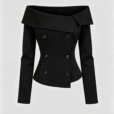 Qadınlar üçün ofşoulder (çiyin açıq) qara jaket/bluzon - Model