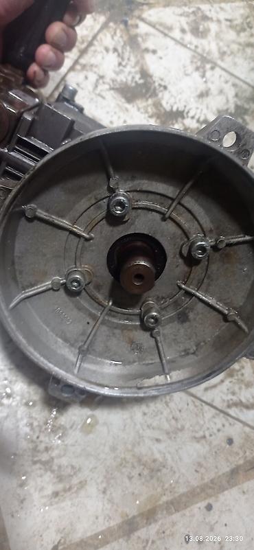 lehim aparati: Yüksək təzyiqli yuma aparatına aid nasos/motor bloku. Şəkillərdə — 1