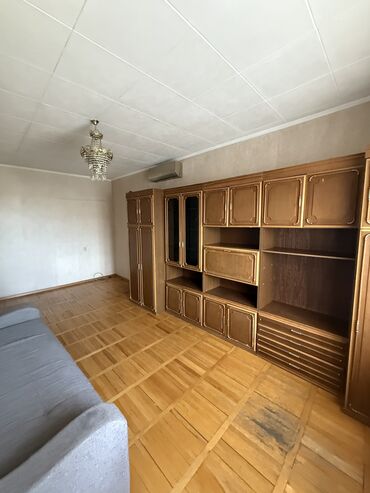квартира ахунбаева советский: 2 бөлмө, 50 кв. м, Жеке план, 5 кабат, Эски ремонт