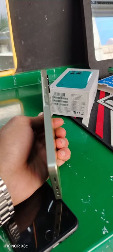 samsung a32 irşad: Samsung Galaxy A06, 64 ГБ, цвет - Серебристый, Сенсорный, Отпечаток пальца, Face ID