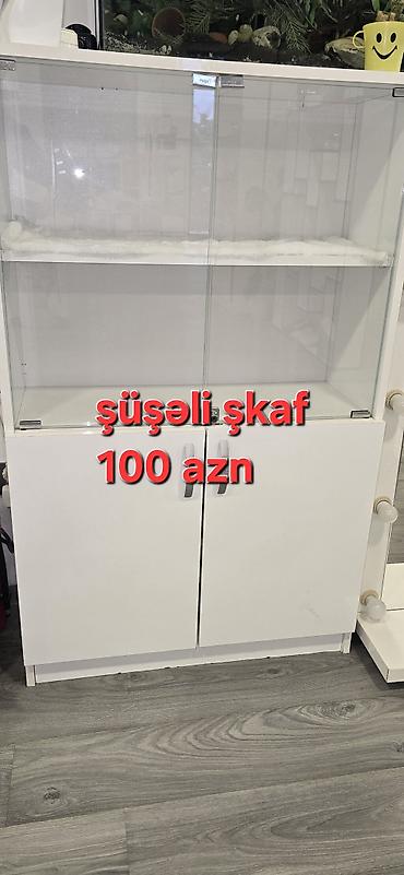 Şüşəli şkaf – 100 AZN - Rəng: ağ - Üst hissə: sürgülü şüşə qapılar, 2