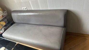 kohne metbex mebeli: Divan, Açılan