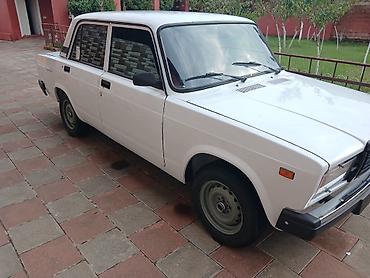 masin ucun breloklar: VAZ 2107, ağ rəng, sedan kuzov. Klassik arxa ötürücülü platforma və — 4
