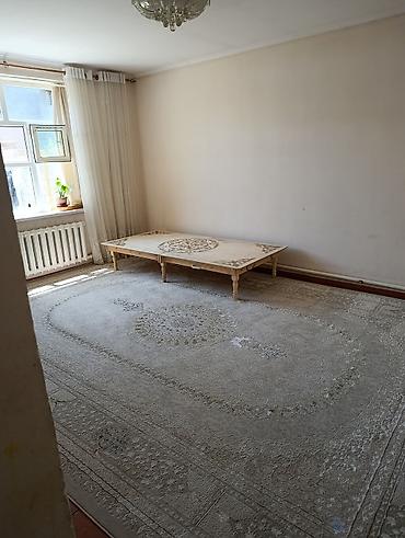 квартирный дом: Продаётся жилой дом с двором и капитальным ограждением. Описание: - — 10