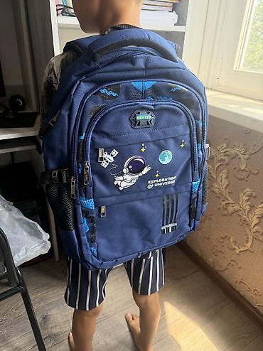 kipling monkey: Продаю сумки. Новые, не носили. 1. Синий рюкзак для мальчиков. 700сом — 2