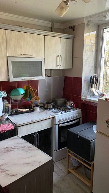 продаю дом район политеха: 2 комнаты, 45 м², 104 серия, 2 этаж, Евроремонт