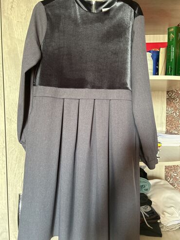 Платья: Вечернее платье, Классическое, Длинная модель, С рукавами, XL (EU 42)