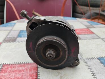 Auto delovi: Alternator Lada 2107 Riva, Lada 2121 Niva 1.6 br.1 . Polovno, ocuvano — 2