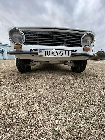 VAZ (LADA): Model: VAZ 2101 “Jiquli” Kuzov: sedan, 4 qapı Rəng: ağ Yanacaq: benzin — 1