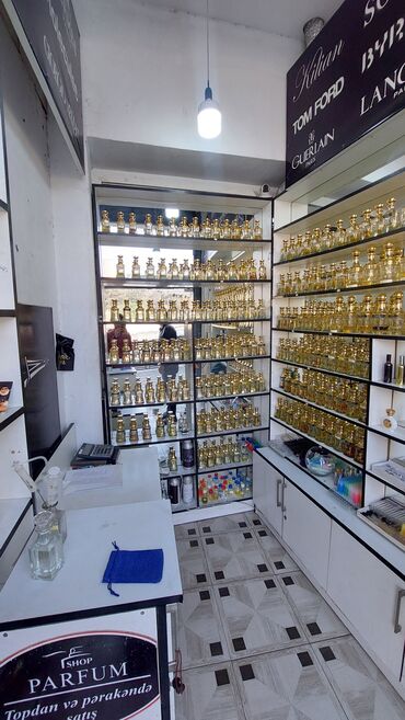 Ətriyyat: Salam.Hazır Bizness satılır. 250-300 çeşid ətir,qızılı kivşinlər,içi — 3