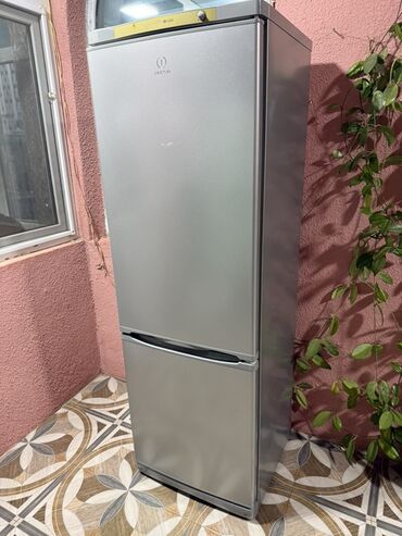 xaladen: Indesit iki qapılı soyuducu-dondurucu - Rəng: gümüş (inox görünüşlü)
