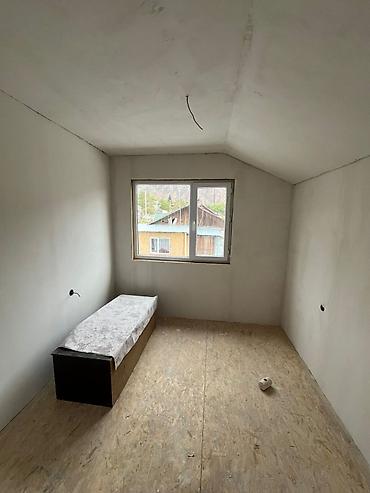 Продажа коттеджей и домов: Продаётся уютный дом с мансардой. Характеристики: - Материал — 9