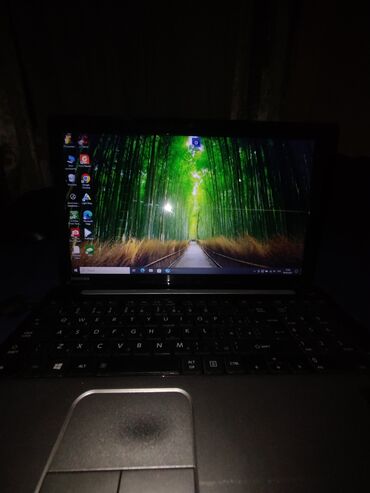 клик: Ноутбук, Toshiba, 15.6 ", Б/у, Для несложных задач, память HDD