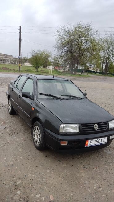 обмен авто ключ на ключ: Volkswagen Vento: 1994 г., 1.6 л, Механика, Бензин, Седан