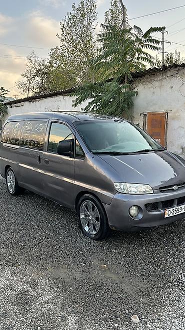 bis vip: Hyundai H-1: 1998 г., Минивэн — 5