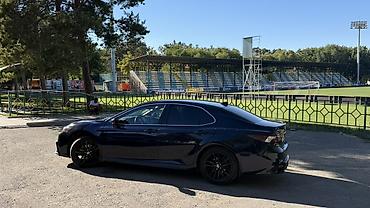 r33 skyline: Toyota Camry: 2022 г., 2.5 л, Автомат, Бензин, Седан — 5