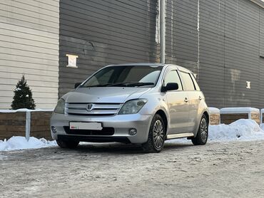 Toyota: Toyota ist: 2003 г., 1.5 л, Автомат, Бензин, Хэтчбэк