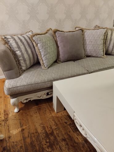 Divan və masa dəstləri: Klassik divan, Qonaq otağı üçün, Açılmayan — 2