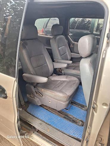 Kia: Kia Carnival: 2000 г., 2.5 л, Механика, Бензин, Минивэн — 5