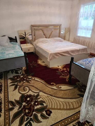Günlük kirayə evlər: 100 kv. m, 3 otaqlı, İnternet, Telefon, Qaz — 3