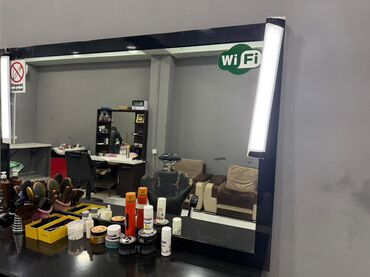 Masa və oturacaq dəstləri: Peşəkar bərbər/saç ustası üçün iş yerinin komplekti Tərkib: - Geniş — 7