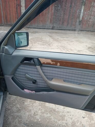 Mercedes-Benz: Mercedes-Benz W124: 1990 г., 2.3 л, Автомат, Бензин, Седан — 5