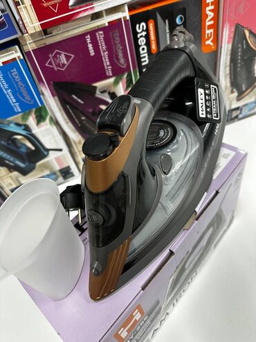 Утюги: Утюг Паровой, Керамический, Самоочистка, Вертикальное отпаривание, Система защиты от накипи — 10