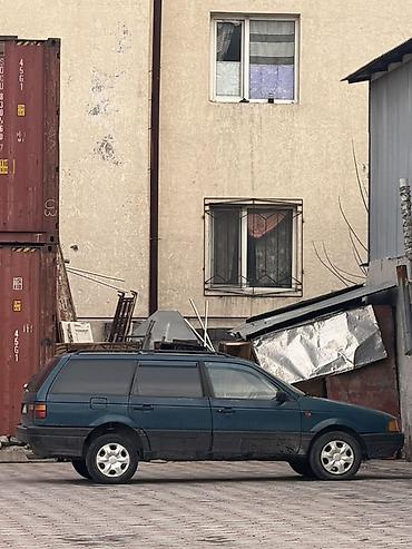 Volkswagen: Volkswagen Passat Variant: 1993 г., 1.8 л, Механика, Бензин, Универсал — 12