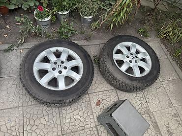 70 сом: Дөңгөлөктөр монтажда 225 / 65 / R 17, Кыш, Колдонулган, Комплект, Жеңил унаалар, Куйма, тешиктери - 5 — 1