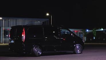 vito salon: Mercedes-Benz Vito – qara rəngli, geniş və rahat miniven — 5
