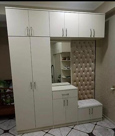 Açıq krem rəngdə dəhliz mebel dəsti - Geniş qarderob bölməsi: iki