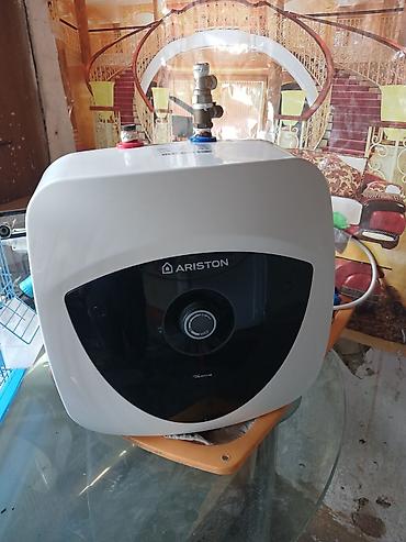 Накопительный водонагреватель Объем бака: До 10 л, Ariston, Электрический, Регулятор температуры, Эмалированная сталь, Б/у
